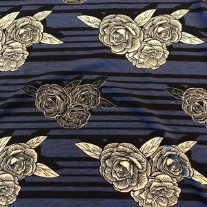LuLaRoe Tops - Lularoe Classic tee, medium LuLaRoe Tops - Lularoe Classic tee, medium
